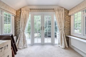 Photo 25- click for photo gallery